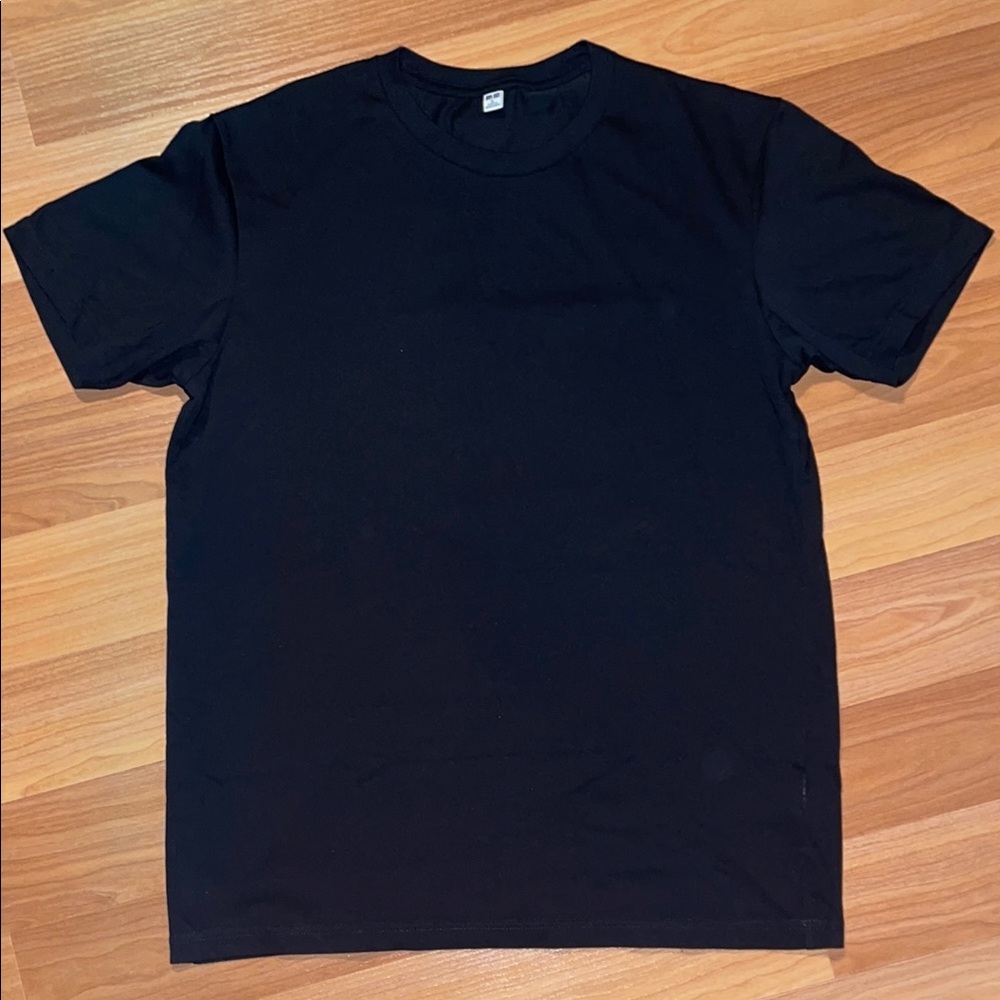 Uniqlo Black T-Shirt
